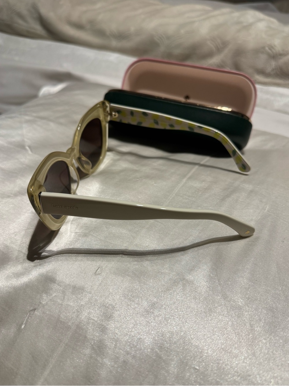 Kate Spade White Cateye Sunglasses with Lemon design - Picture 4 of 8
